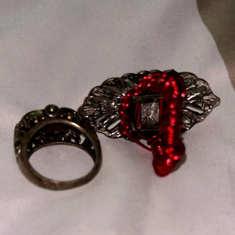 Red Rings Two Costume Jewelry - Picture 9 of 10